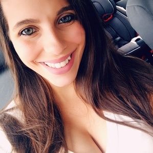 Meet your Posher, Nikki